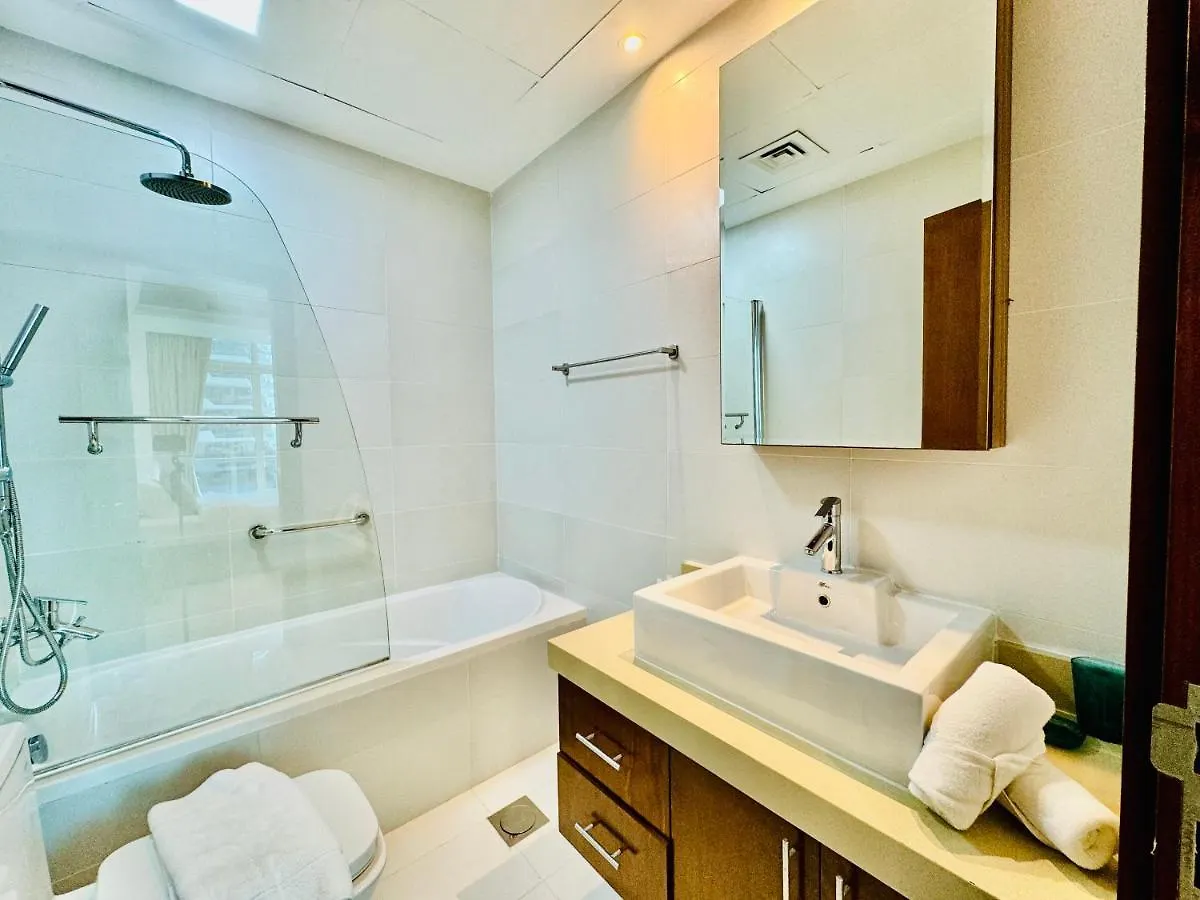 شقة Breathtaking Marina Views 1Br At Orra Marina دبي
